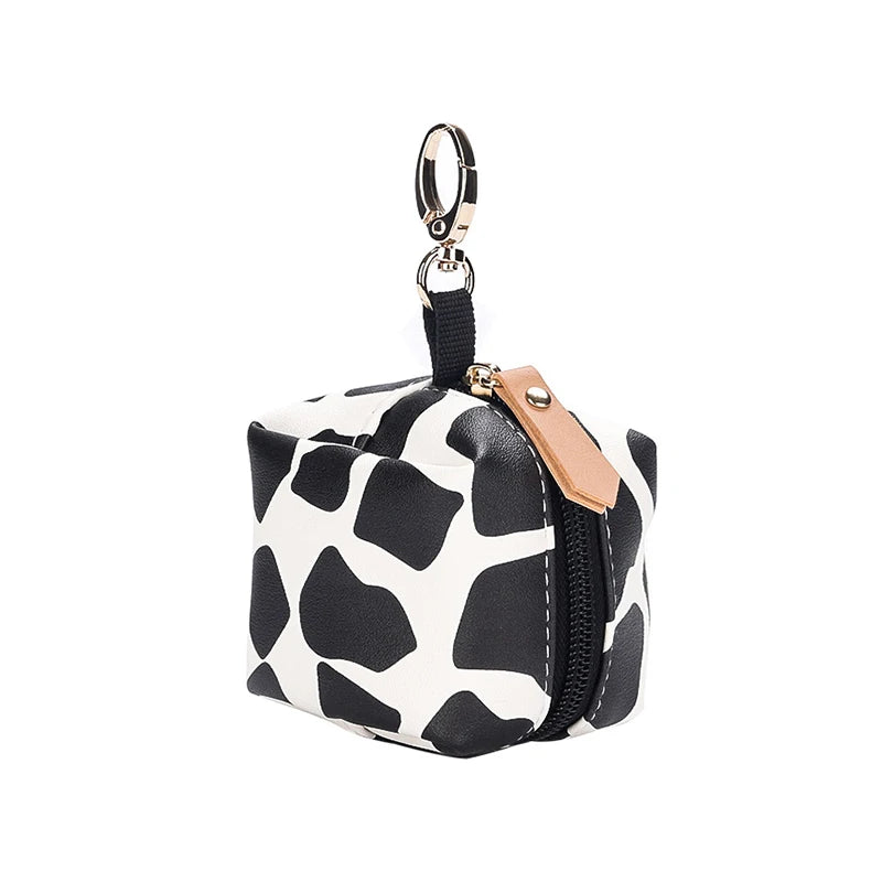 Boîte à Sucette Bébé Motifs Imprimés en PU waterproof, idéale pour garder la sucette propre et en sécurité.