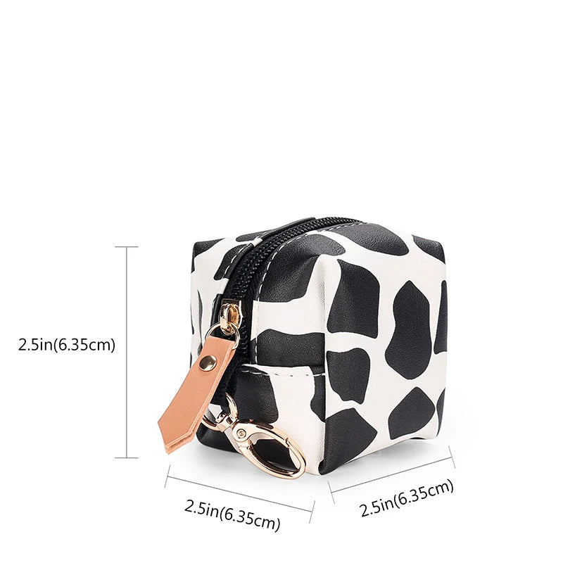 Boîte à Sucette Bébé Motifs Imprimés en PU waterproof pour garder la sucette propre et sécurisée. Idéal pour les jeunes parents.