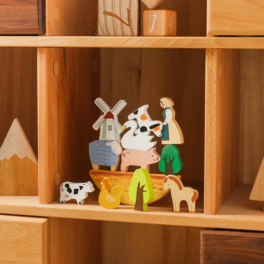 Jeu Animaux de la Ferme en bois, parfait pour les enfants de 0 à 12 ans, disponible chez NoEnName_Null.