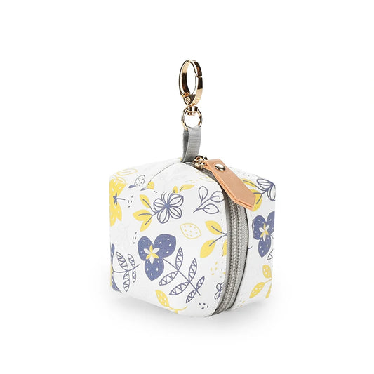Boîte à Sucette Bébé Motifs Imprimés, pratique et waterproof pour garder la sucette propre et sûre.